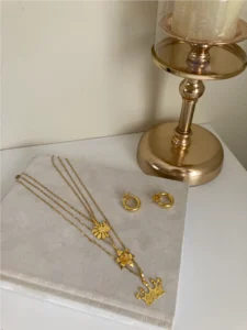 Hera necklace, carrusel (2)